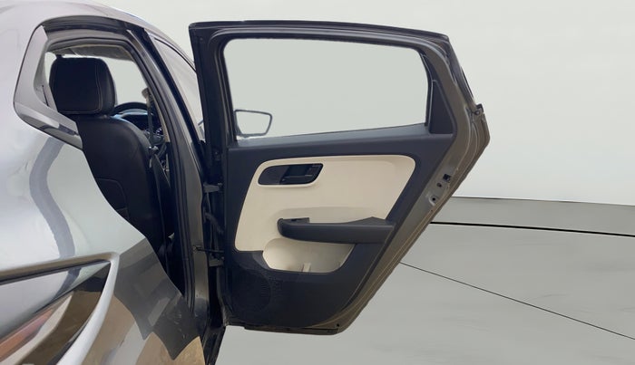 2022 Tata ALTROZ XM PLUS PETROL, Petrol, Manual, 39,977 km, RHS Rear Door