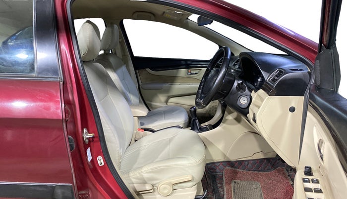 2015 Maruti Ciaz VXI+, Petrol, Manual, 20,670 km, Right Side Front Door Cabin