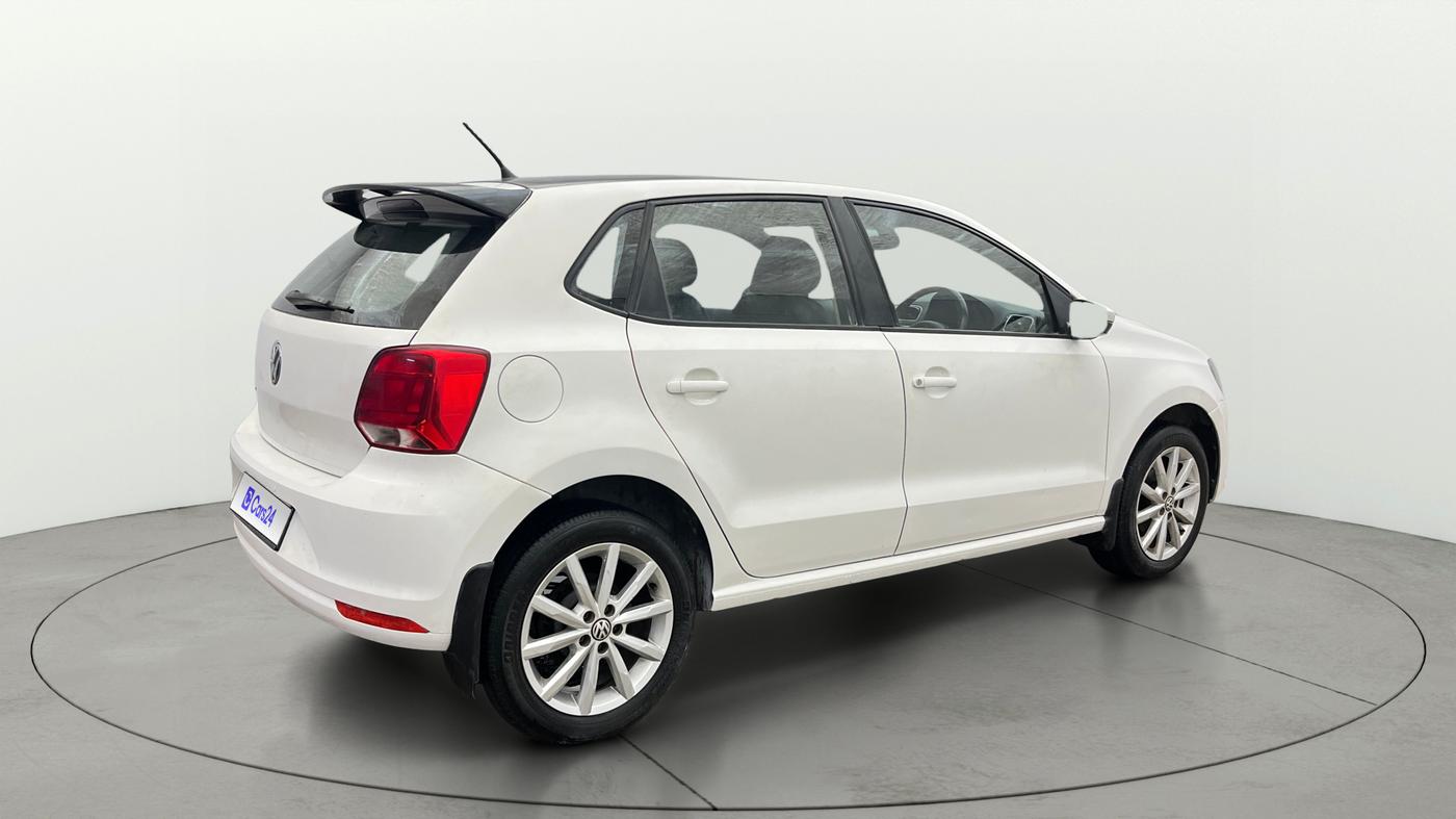 2017 Volkswagen Polo HIGHLINE PLUS 1.2(16 ALLOY, Petrol, Manual, 1,00,384 km, Right Back Diagonal