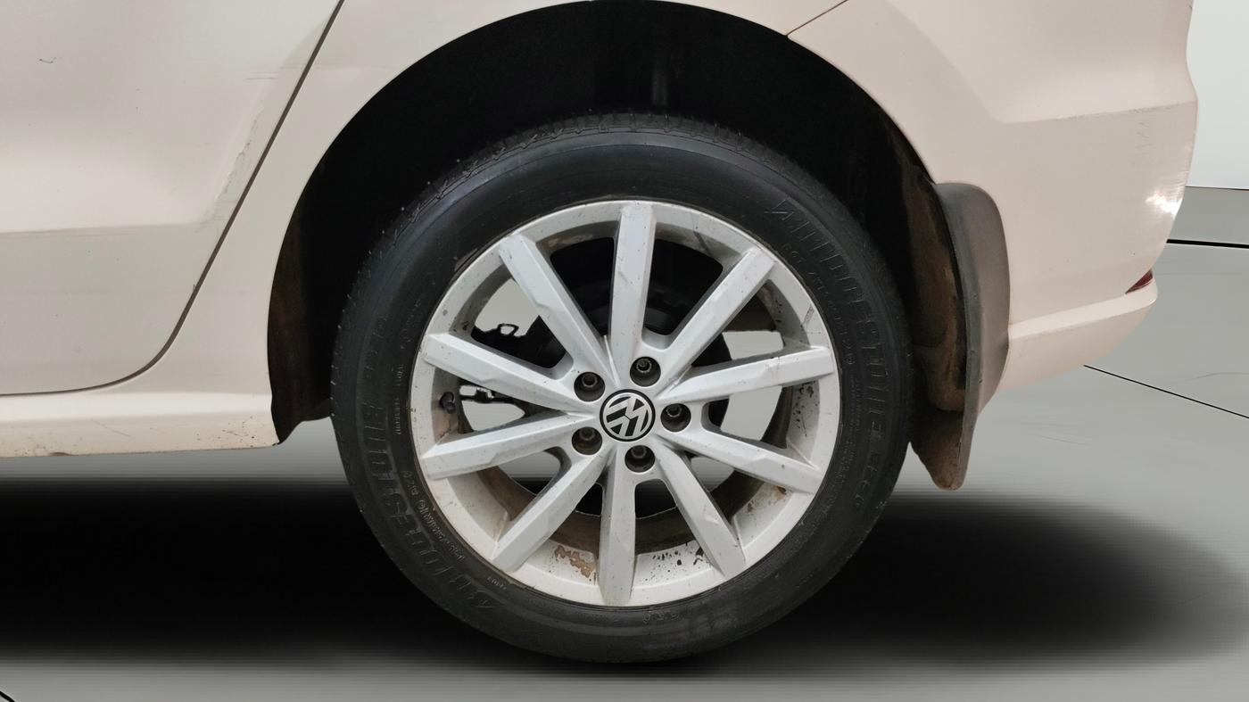 2017 Volkswagen Ameo HIGHLINE1.2L PLUS 16 ALLOY, Petrol, Manual, 95,740 km, Left Rear Wheel
