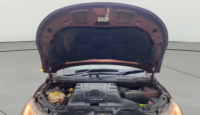 2018 Mahindra XUV500 W11, Diesel, Manual, 52,365 km, Open Bonet