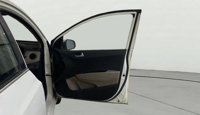 2014 Hyundai Xcent S 1.2, Petrol, Manual, 97,069 km, RHS Front Door