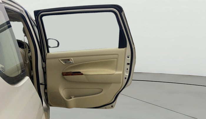 2016 Maruti Ertiga ZXI+, Petrol, Manual, 1,21,290 km, RHS Rear Door