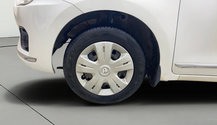 2018 Maruti Dzire VXI AMT, CNG, Automatic, 1,46,610 km, Left Front Wheel