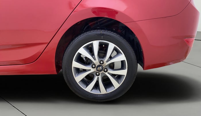 2015 Hyundai Verna FLUIDIC 4S 1.6 VTVT S(O), CNG, Manual, 1,04,380 km, Left Rear Wheel