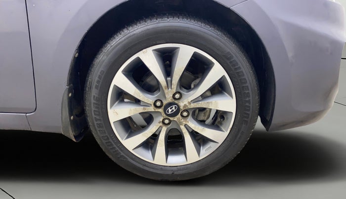 2014 Hyundai Verna FLUIDIC 1.6 VTVT SX, Petrol, Manual, 46,892 km, Right Front Wheel