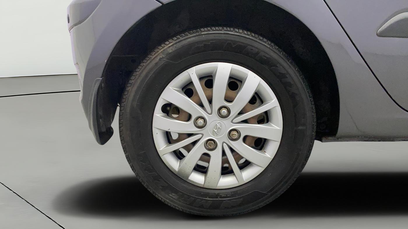 2013 Hyundai i10 MAGNA 1.2, Petrol, Manual, 98,231 km, Right Rear Wheel