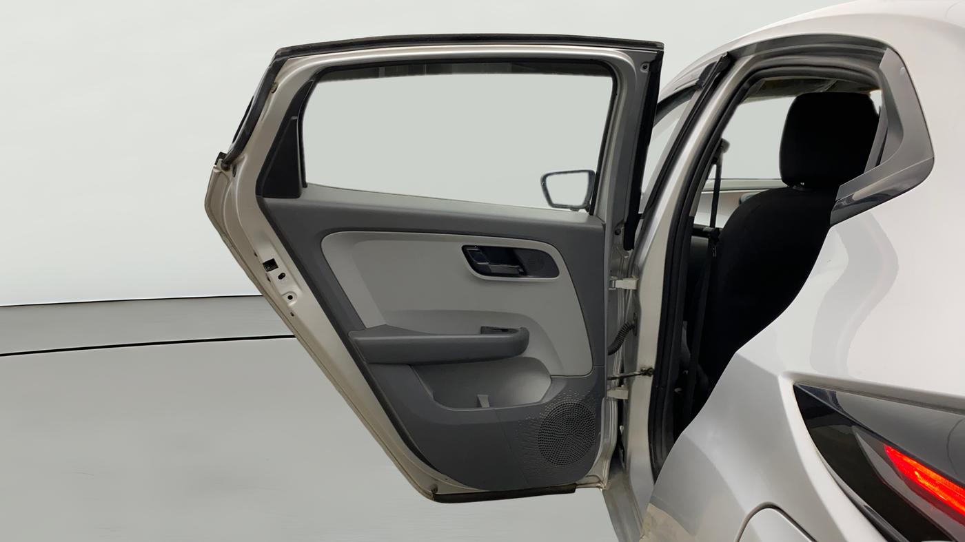 2021 Tata ALTROZ XT PETROL, Petrol, Manual, 52,244 km, LHS Rear Door
