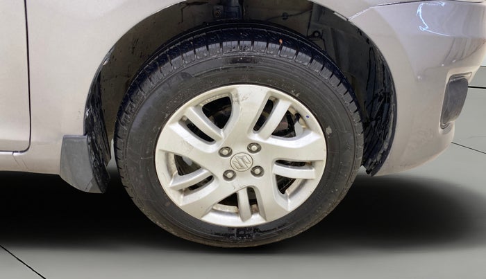 2014 Maruti Swift Dzire ZXI, Petrol, Manual, 39,182 km, Right Front Wheel