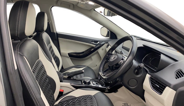 2023 Tata NEXON XZA PLUS SUNROOF PETROL, Petrol, Automatic, 28,786 km, Right Side Front Door Cabin
