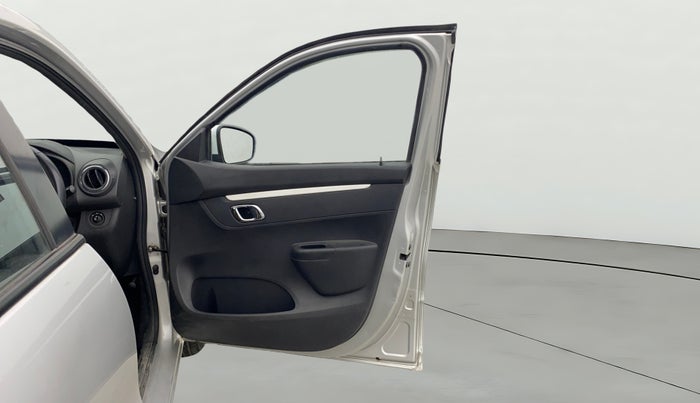 2022 Renault Kwid CLIMBER MT 1.0, Petrol, Manual, 21,549 km, RHS Front Door