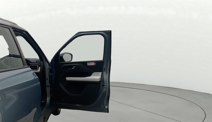 2022 Tata PUNCH CREATIVE  AMT, Petrol, Automatic, 29,558 km, RHS Front Door