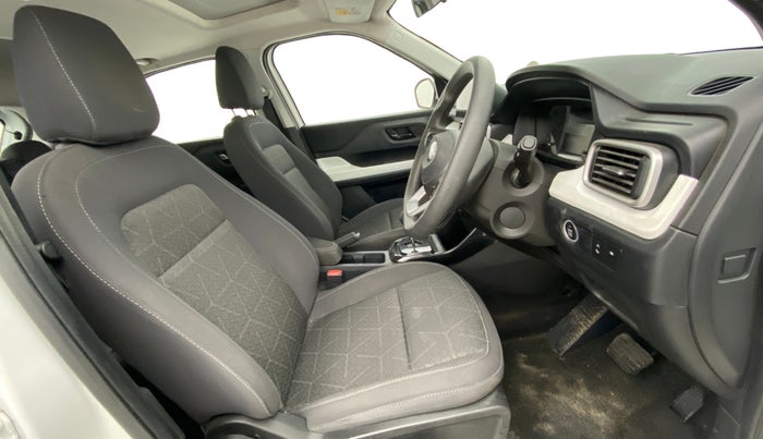 2025 Tata PUNCH Accomplished Plus (S) AMT, Petrol, Automatic, 9,348 km, Right Side Front Door Cabin