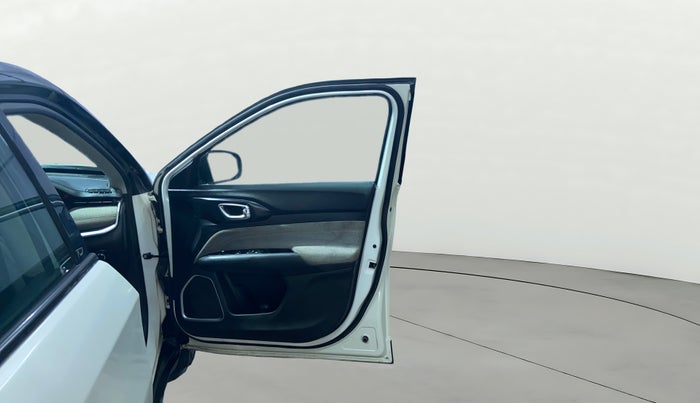 2021 Jeep Compass SPORT 1.4 PETROL DCT, Petrol, Automatic, 1,13,112 km, RHS Front Door