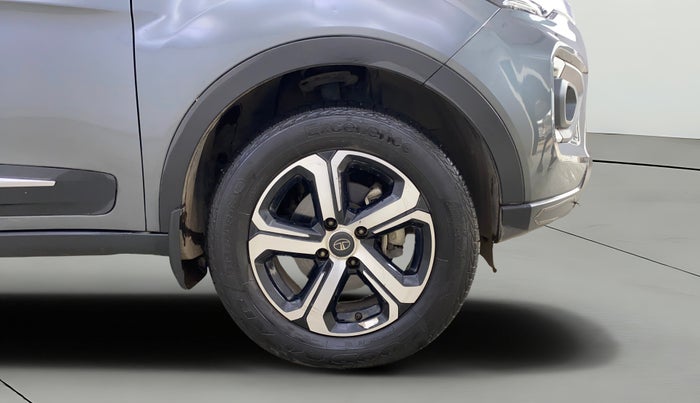 2023 Tata NEXON XZA PLUS PETROL, Petrol, Automatic, 31,560 km, Right Front Wheel