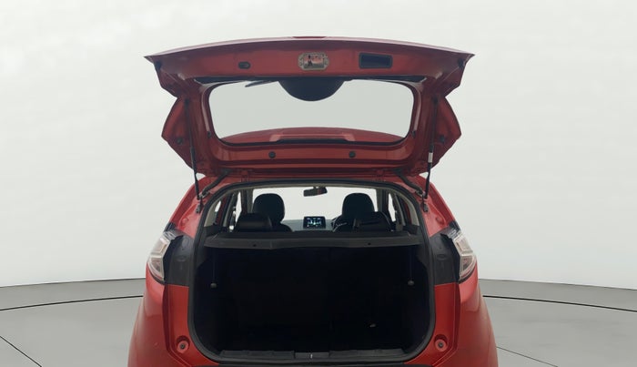 2018 Tata NEXON XZ PLUS DIESEL, Diesel, Manual, 1,04,845 km, Boot Door Open