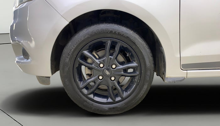 2017 Ford New Figo TITANIUM 1.2 PETROL MT, Petrol, Manual, 49,019 km, Left Front Wheel