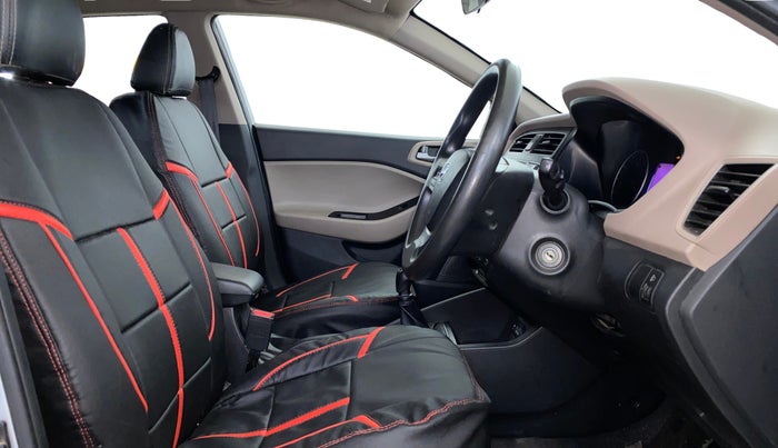 2018 Hyundai Elite i20 SPORTZ 1.2, CNG, Manual, 69,687 km, Right Side Front Door Cabin