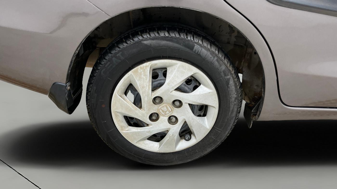 2013 Honda Amaze 1.5L I-DTEC S, Diesel, Manual, 86,125 km, Right Rear Wheel