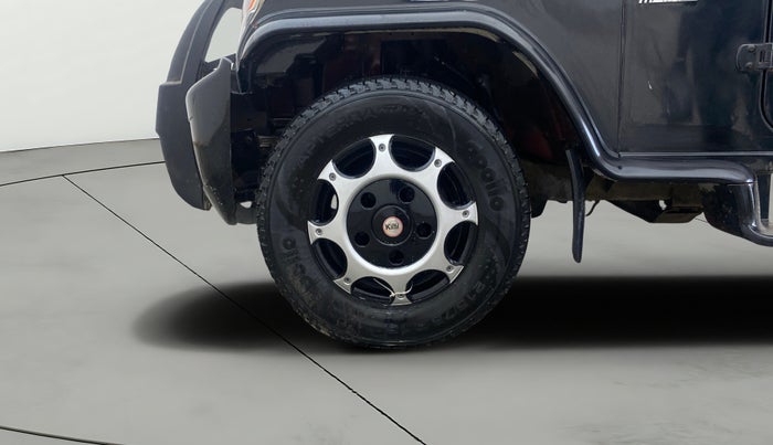 2014 Mahindra Bolero SLX BS-III, Diesel, Manual, 94,497 km, Left Front Wheel