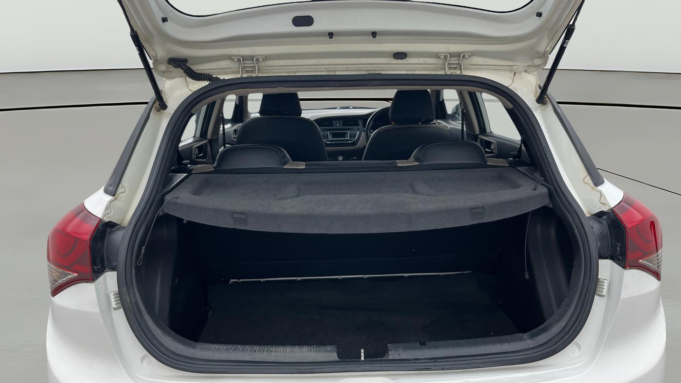 2015 Hyundai Elite i20 MAGNA 1.2, Petrol, Manual, 1,26,438 km, Boot Open Zoomed View