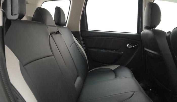 2020 Renault Duster RXZ 1.3 TURBO PETROL MT, Petrol, Manual, 34,950 km, Right Side Rear Door Cabin