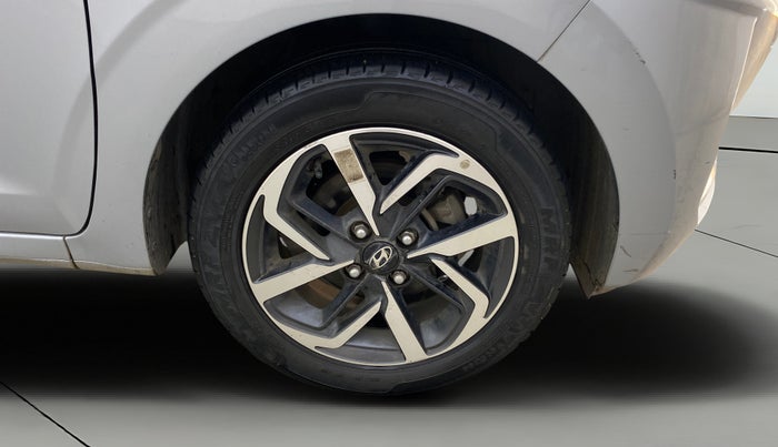 2022 Hyundai GRAND I10 NIOS ASTA AMT 1.2 KAPPA VTVT, Petrol, Automatic, 16,256 km, Right Front Wheel