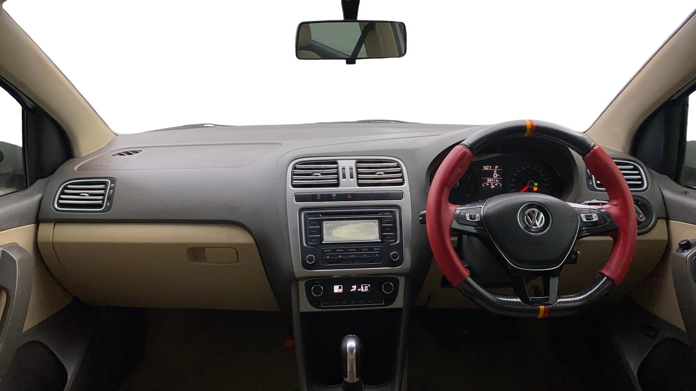 2015 Volkswagen Vento HIGHLINE PETROL AT, Petrol, Automatic, 83,539 km, Dashboard