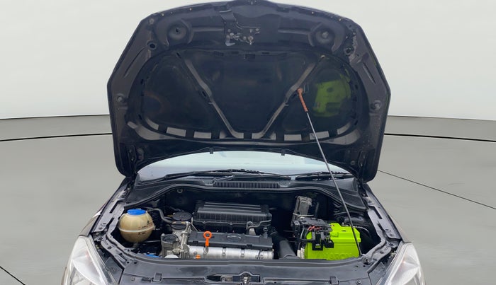 2012 Skoda Rapid ELEGANCE 1.6 MPI MT, Petrol, Manual, 1,04,264 km, Open Bonet