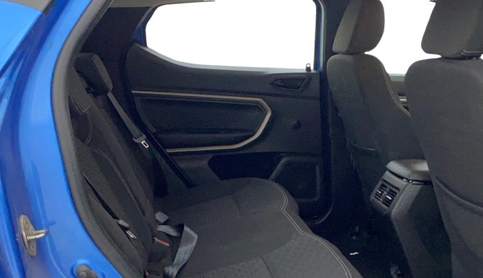 2021 Renault Kiger RXZ TURBO MT, Petrol, Manual, 34,281 km, Right Side Rear Door Cabin