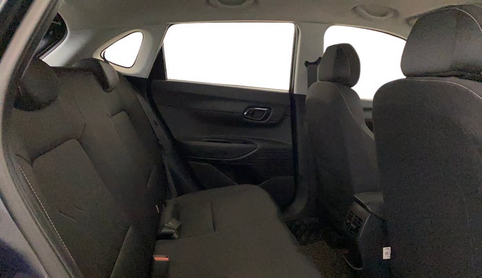 2023 Hyundai NEW I20 SPORTZ 1.2 IVT, Petrol, Automatic, 7,695 km, Right Side Rear Door Cabin