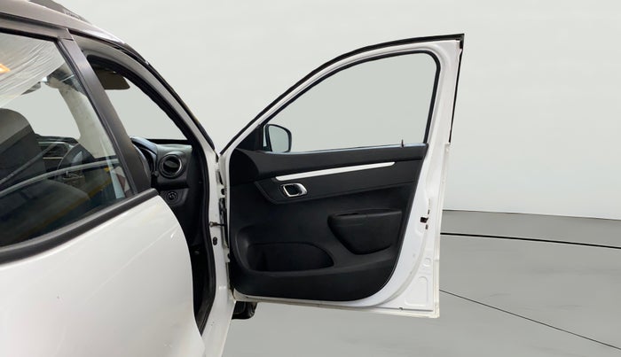 2023 Renault Kwid CLIMBER MT 1.0, Petrol, Manual, 7,406 km, RHS Front Door