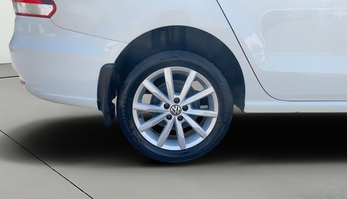 2018 Volkswagen Vento HIGHLINE PLUS 1.5 AT 16 ALLOY, Diesel, Automatic, 1,31,512 km, Right Rear Wheel