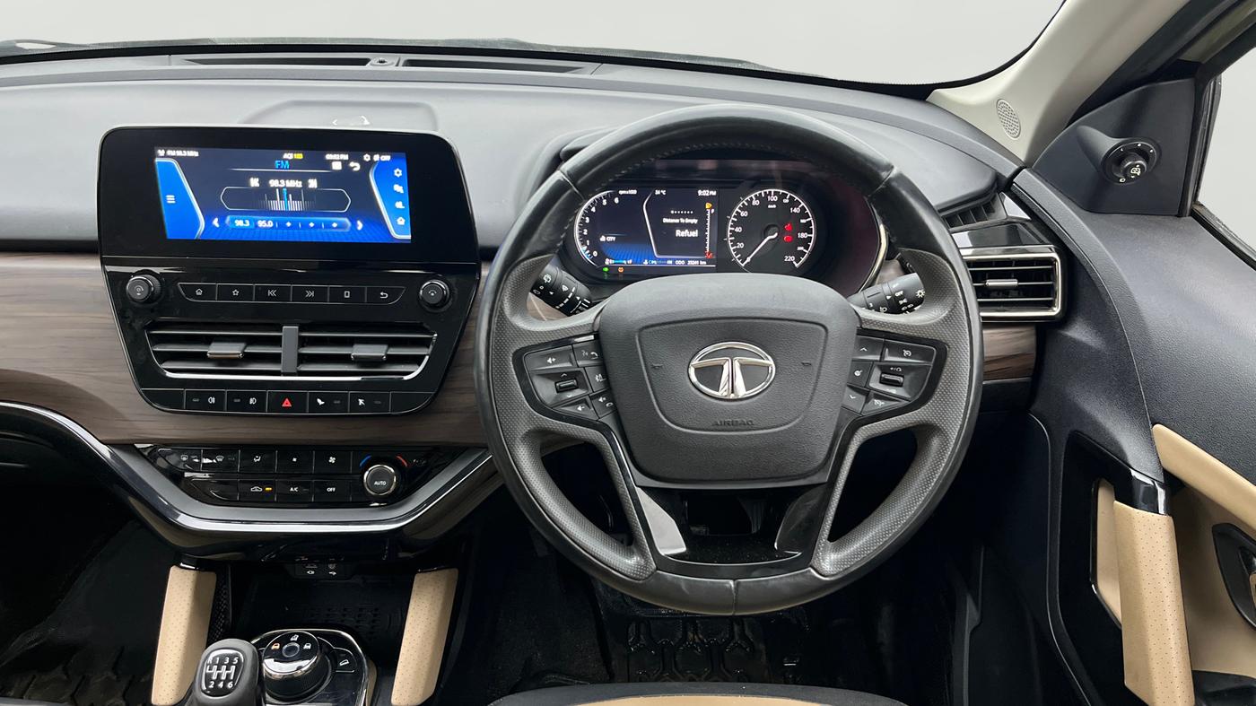 2022 Tata Safari XZ PLUS KAZIRANGA, Diesel, Manual, 25,241 km, Steering Wheel Close Up