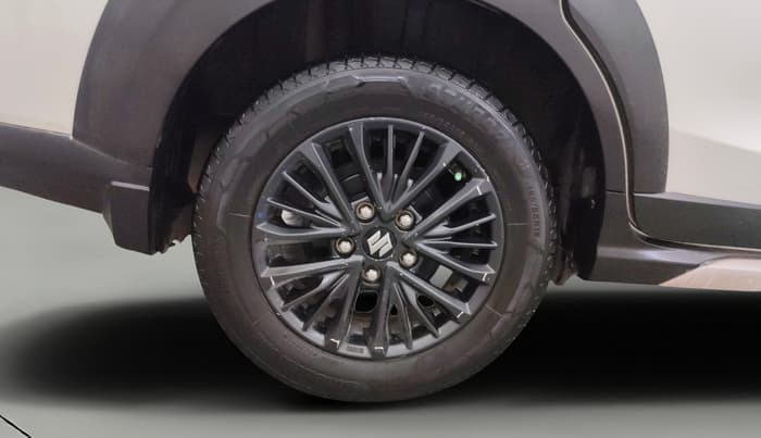2021 Maruti XL6 ZETA MT, Petrol, Manual, 1,50,160 km, Right Rear Wheel