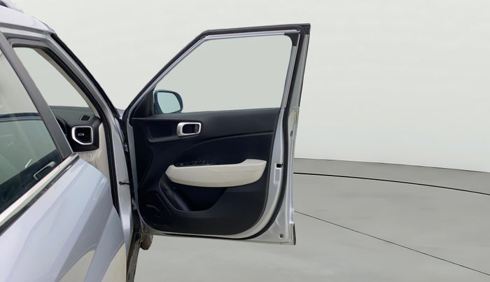 2024 Hyundai VENUE S(O) 1.2, Petrol, Manual, 11,382 km, RHS Front Door