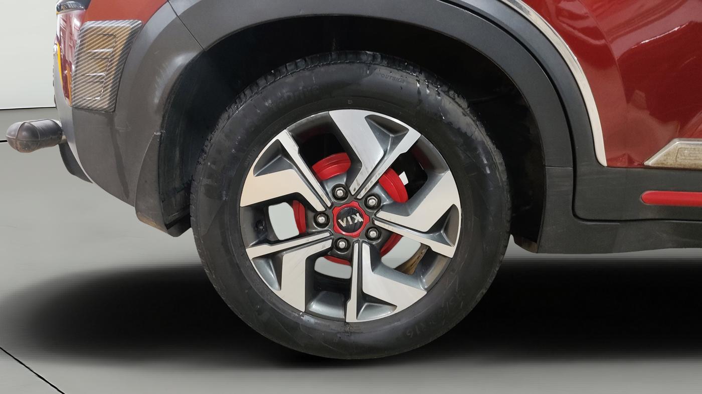 2020 KIA SONET GTX PLUS 1.5, Diesel, Manual, 1,10,909 km, Right Rear Wheel