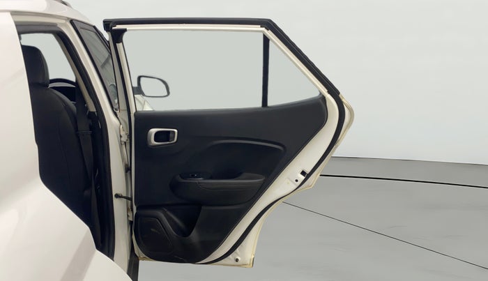 2019 Hyundai VENUE SX(O) 1.4 CRDI, Diesel, Manual, 1,27,192 km, RHS Rear Door