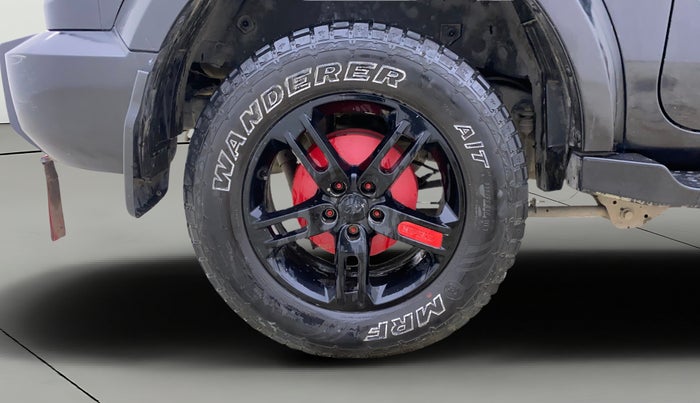 2022 Mahindra Thar LX PETROL HT 4WD AT, Petrol, Automatic, 41,933 km, Right Rear Wheel