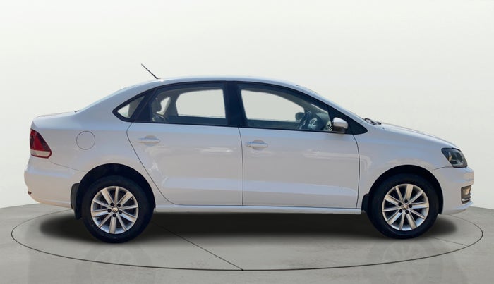 2017 Volkswagen Vento HIGHLINE PETROL AT, Petrol, Automatic, 86,755 km, Right Side View