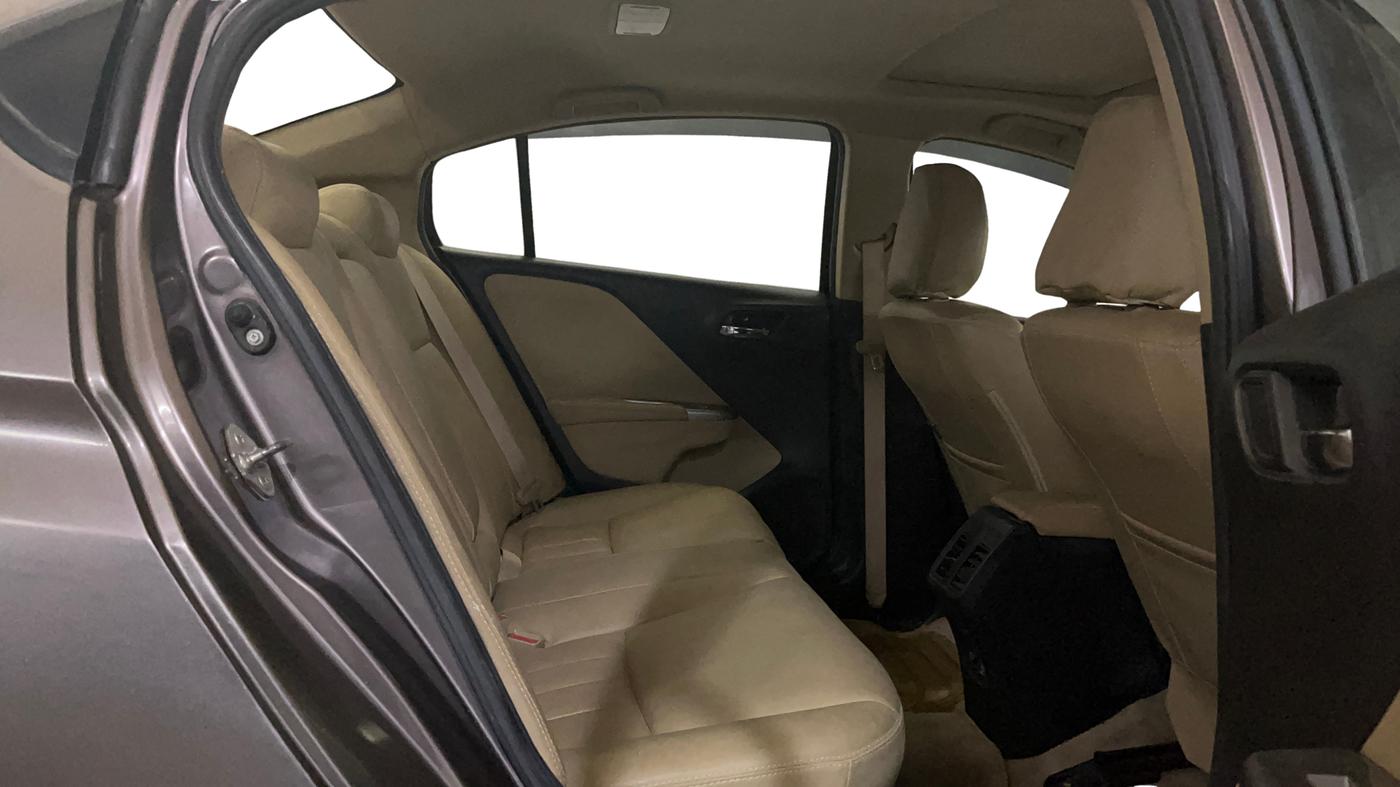 2015 Honda City 1.5L I-VTEC VX (O) MT, Petrol, Manual, 75 km, Right Side Rear Door Cabin