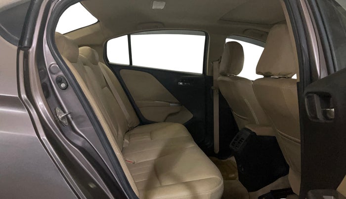 2015 Honda City 1.5L I-VTEC VX (O) MT, Petrol, Manual, 29,235 km, Right Side Rear Door Cabin