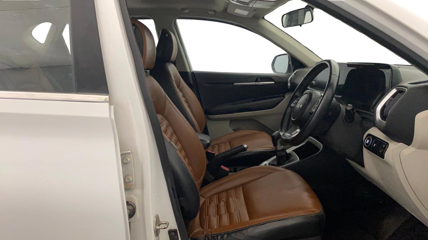 2023 KIA SONET HTX 1.0 TURBO PETROL IMT, Petrol, Manual, 28,334 km, Right Side Front Door Cabin