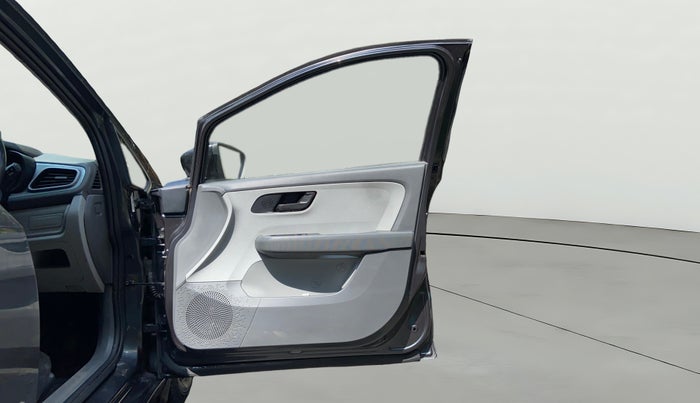 2021 Tata ALTROZ XE PETROL, Petrol, Manual, 34,288 km, RHS Front Door