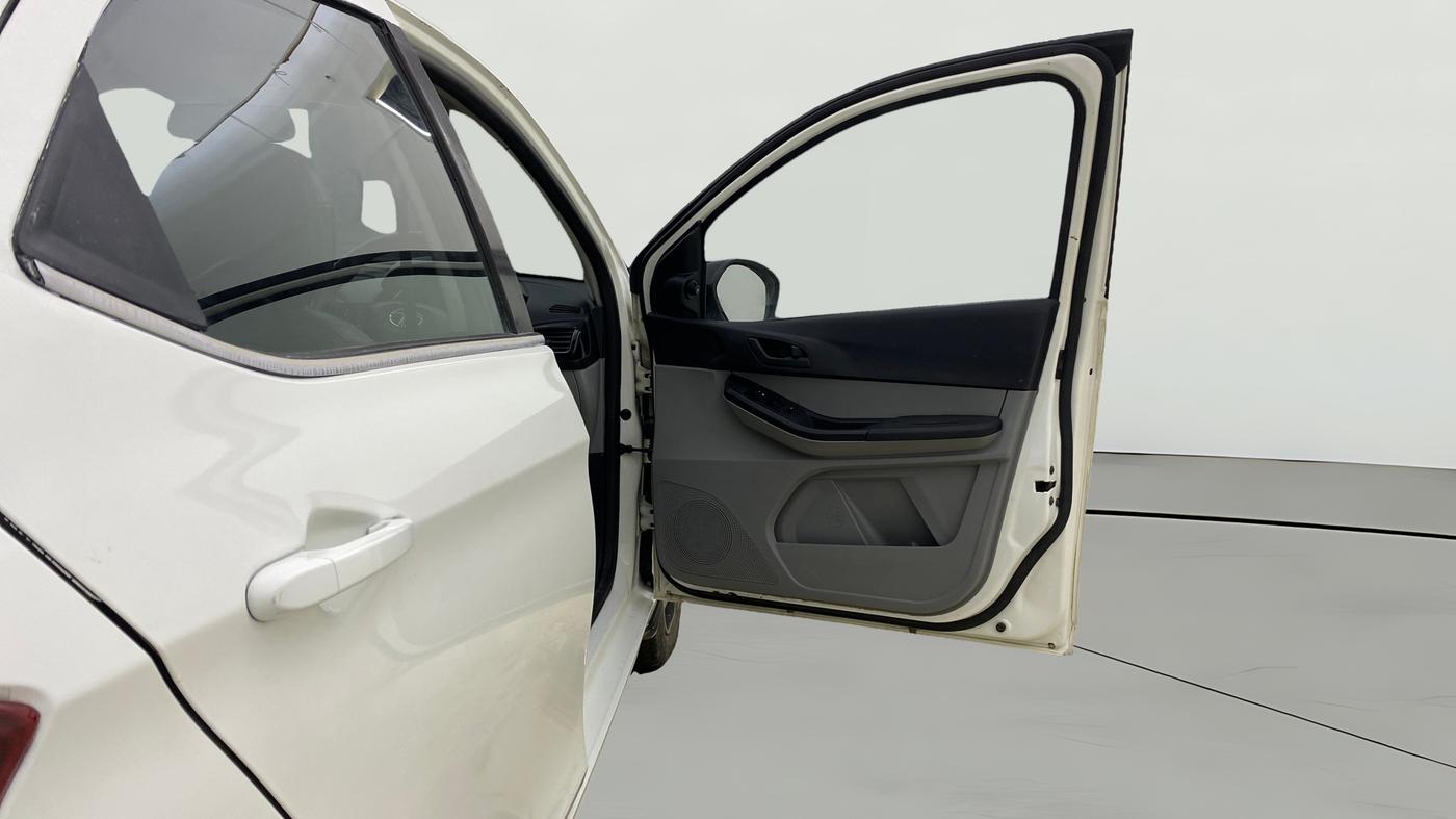 2023 Tata Tiago XT CNG, CNG, Manual, 84,865 km, RHS Front Door