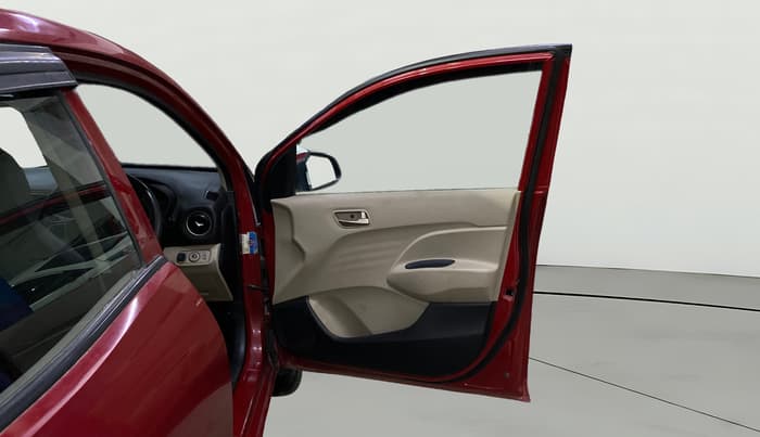 2018 Hyundai NEW SANTRO SPORTZ CNG, CNG, Manual, 68,127 km, RHS Front Door