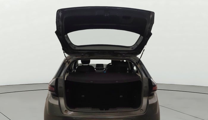 2022 Tata ALTROZ XZA, Petrol, Automatic, 30,142 km, Boot Door Open