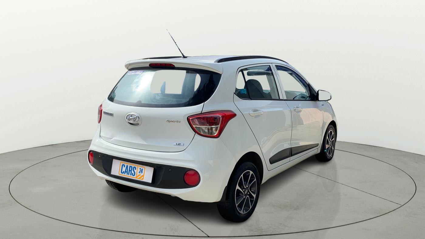 2019 Hyundai Grand i10 SPORTZ AT 1.2 KAPPA VTVT, Petrol, Automatic, 32,576 km, Right Back Diagonal