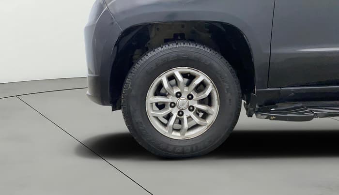 2016 Mahindra TUV300 T8, Diesel, Manual, 1,26,142 km, Left Front Wheel