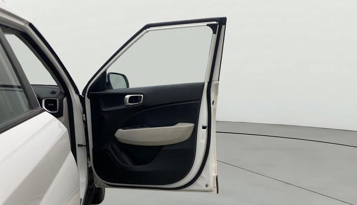 2022 Hyundai VENUE S (O) 1.0 Turbo Petrol DCT, Petrol, Automatic, 20,476 km, RHS Front Door